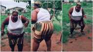 Energy mama: Nigerians react to video of woman moving her body, displaying fire steps to Pasuma's song