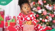 “This is unnecessary”: Girl unwraps her christmas gift and sees a stone, many fight her parents