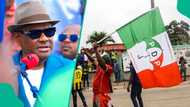 Ana wasan kora a PDP, tsagin Wike ya kori shugaban jam'iyya da wasu mutum 17