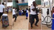 Man surprises fuel attendant on her birthday, performs for her at the petrol station in cute video