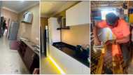 "I told my bro to drop his key": Talented Nigerian carpenter transforms brother's kitchen with fine board work
