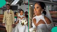 Bride rocks stylish mermaid dress, struggles to walk freely in video: "She doesn't look comfortable"