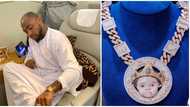 I didn't come to play - Davido says as he flaunts N150m diamond encrusted necklace with son Ifeanyi's face (photo)