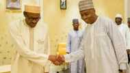 YANZU HAKA: An kuma kiran Saraki Aso Rock? Shugaban majalisar dattawa na cikin ganawar sirri da Buhari
