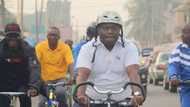 Hotunan Gwamna da jami'an gwamnatinsa yayin atisaye a kan Kekuna