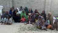 8 women suspected to be wives of Boko Haram terrorists and their 11 children caught while escaping (photo)