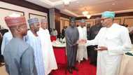 Shugaba Buhari ya sha ruwa da manyan hafsoshin tsaron kasa, kalli kayatattun hotunan