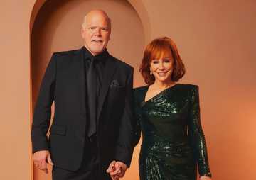 Is Reba McEntire married? A timeline of her relationship with Rex Linn