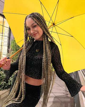 Ve'ondre Mitchell's biography: age, height, parents, net worth - Legit.ng
