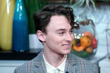 Wyatt Oleff bio: Age, height, movies and TV shows, is he Jewish? - Legit.ng