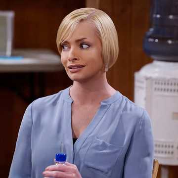 Jaime Pressly bio: age, net worth, family, weight gain - Legit.ng