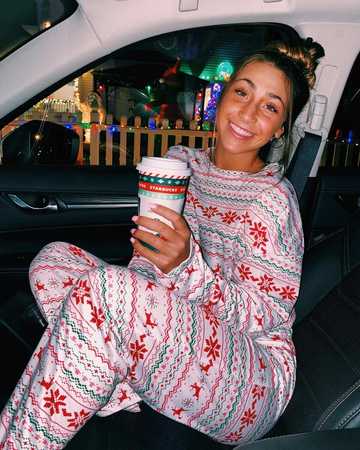 Jenna Sinatra’s biography: age, boyfriend, relation to Frank Sinatra