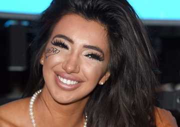 Chloe Khan's biography: age, ethnicity, net worth, before and after