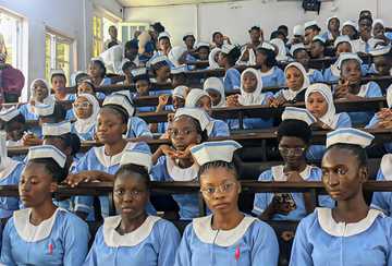 How much does a Nigerian nurse earn compared to a UK nurse