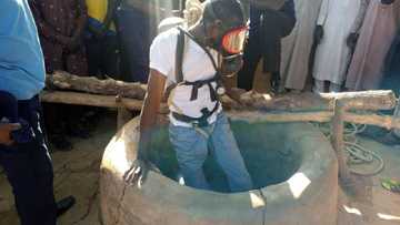 Yadda jami'an kwana kwana suka yi ƙoƙarin ceto yarinya da ta faɗa rijiya a Kano (Hotuna)