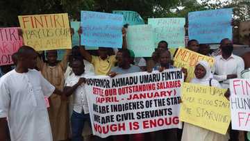 Gwamnan jahar Adamawa ya sallami ma’aikata 10,000 daga aiki