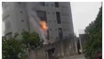 JUST IN: Fire destroys Unity Bank's head office in Lagos (photo, video)