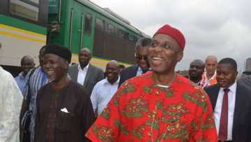Dalilin da ya sa ba za mu kara farashin tikitin jirgin kasa ba – Amaechi