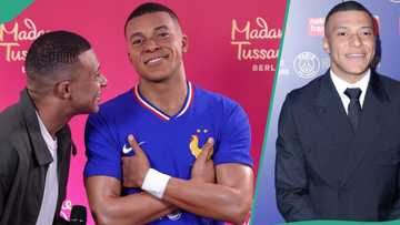 Kylian Mbappé's joyful reaction to lifelike artwork of himself captured in video