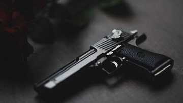 Budurwa ta kashe saurayinta bayan ya bukaci ta harbeshi don gwada maganin bindiga