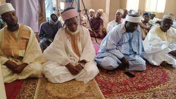 Covid-19: Sheikh Jingir ya yi wa Lalong biyaya, ya yi sallar Juma'a da mutane kalilan (Hotuna)