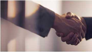 Three HR Personnel give factors that makes a job seeker right for companies