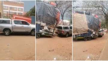 "This is too much": Driver uses Hilux car to pull fully-loaded trailer, video goes viral, shocks people