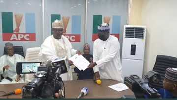 Da Dumi-Dumi: Kwamitin tsarin karba-karba ya mika rahoto ga sabon shugaban APC ta ƙasa