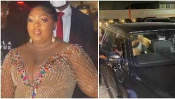 Cameramen scramble as Eniola Badmus makes grand entrance with Rolls Royce to her 20 years on stage event