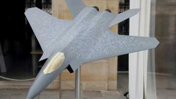 France doubles down on threat to build future fighter jet alone