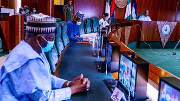 Yanzu Yanzu: Farfesa Gambari ya kama aiki a matsayin sabon shugaban ma’aikatan Buhari (hotuna)