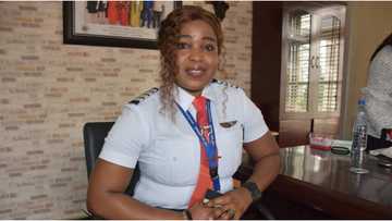 Meet the beautiful Nigerian pilot who allegedly stopped a near-fatal incident with her professional skills (photos)