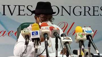 Sabon shugaban APC ya yi martani bayan samun goyon bayan Buhari