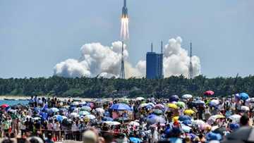 Chinese astronauts set up new lab on space station