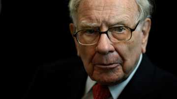 Warren Buffett: billionaire investor with simple tastes