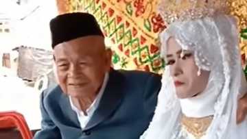 Tsoho mai shekaru fiye da 100 ya auri budurwa 'yar 20 (Hotuna)