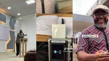 “I photographed my uni professors”: Lecturers express boundless joy as student captures them in class