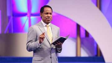 Pastor Chris Oyakhilome’s biography: Age, wife, children