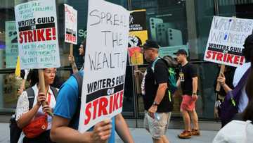 Game makers seek unions as digital entertainment booms