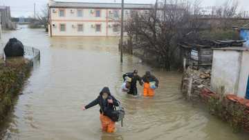 Storm leaves thousands without power in Crimea