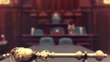 Yanzu-yanzu: An tsige kakakin majalisar Jihar Imo, an zaɓi sabo