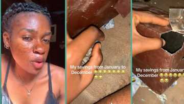 Lady who was saving cash from January to December cries out after breaking piggy box to see only N900