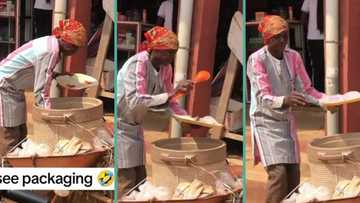 "I was expecting hot jollof rice": Pure water seller uses big spoon and tray to serve customers