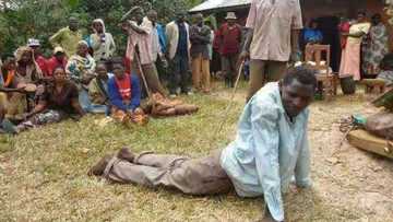 An yiwa wani mutumi bulala 12 akan ya saci biredi