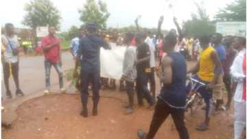 'Karin bayani: Mutum 3 aka harba wurin zanga-zangar ƙarin kuɗin makaranta a Kaduna