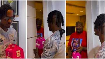 "Your next single na July": Ladipoe visits Don Jazzy with burger, trolls him over Man U's 7-0 defeat