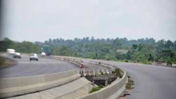 Fasinjoji Sun Jigata Yayin da Masu Garkuwa da Mutane Suka Hari Bas Kan Titin Legas zuwa Ibadan