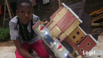 Story of inspirational 15-year-old Nigerian teenager who designs housing plans (photos, video)
