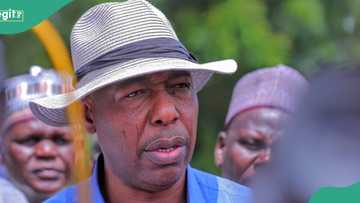 Gwamnan Arewa Ya Sa a Ruguza Gidajen 'Mata Masu Kansu' Tare Da Kwace Filayensu