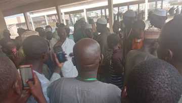 Dirama yayin da wani Mutumi ya fara gudanar da aikin Hajji a Sansanin Alhazai na Kano, Hotonsa ya ja hankali